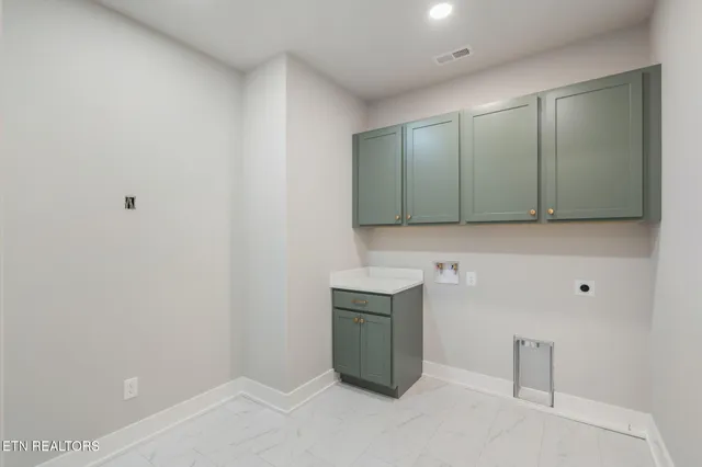 $750,000 | 204 Goldcrest Drive, Vonore, TN 37885