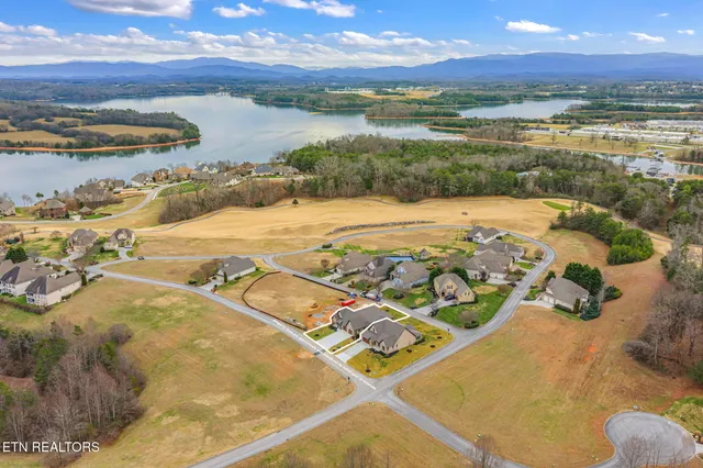 $750,000 | 204 Goldcrest Drive, Vonore, TN 37885