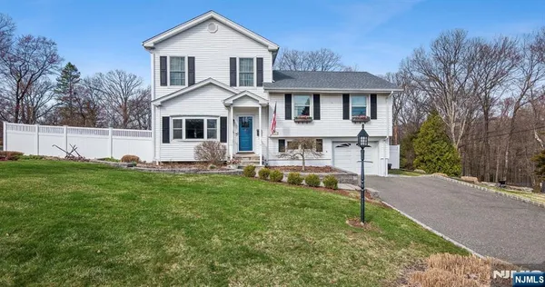 $768,888 | 12 White Birch Terrace, Butler, NJ 07405