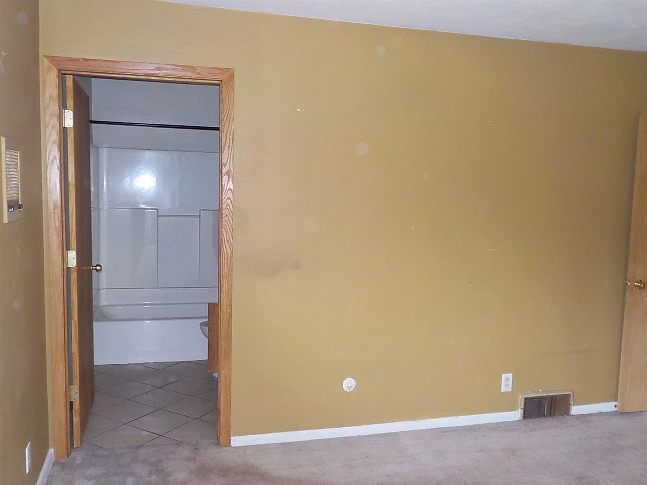 2119 Halsted Road Rockford, IL 61103 - Photo 11 of 16 Gallery Image 11