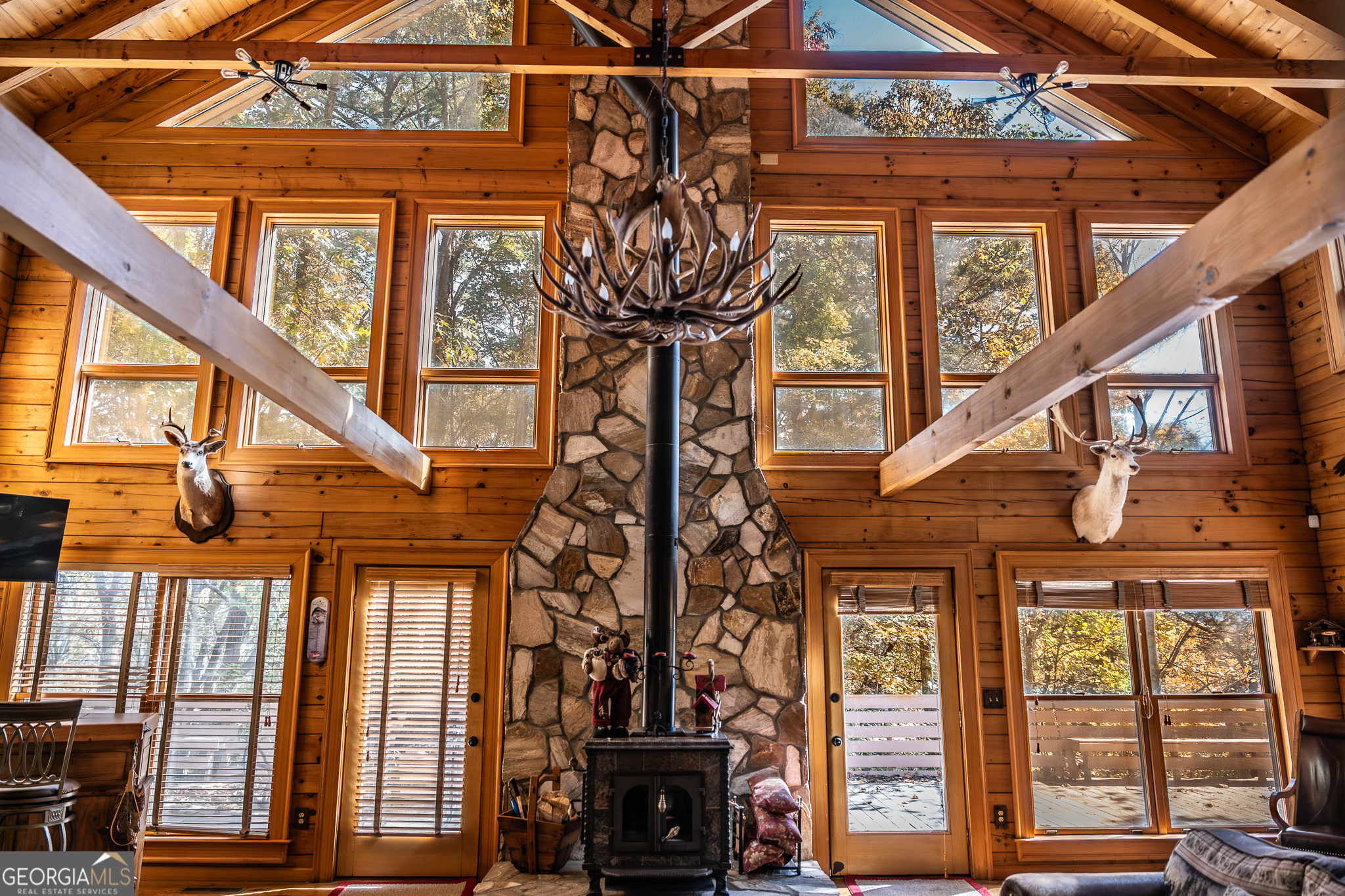 1427 Cherry Lake Drive Blue Ridge, GA 30513 - Photo 6 of 89