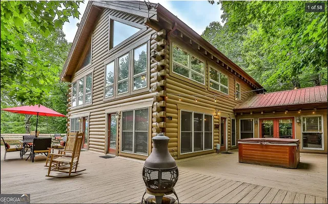 a dinning table and chairs in the patio