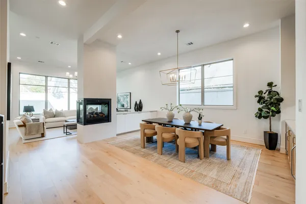 $2,599,900 | 1002 East 6 1/2 Street, Houston, TX 77009