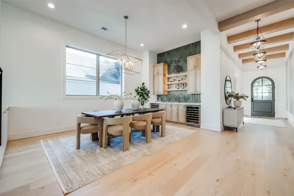 $2,599,900 | 1002 East 6 1/2 Street, Houston, TX 77009