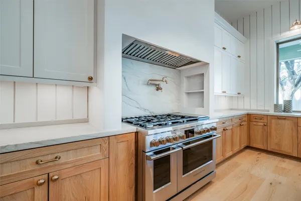 $2,599,900 | 1002 East 6 1/2 Street, Houston, TX 77009