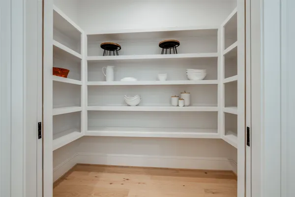 $2,599,900 | 1002 East 6 1/2 Street, Houston, TX 77009