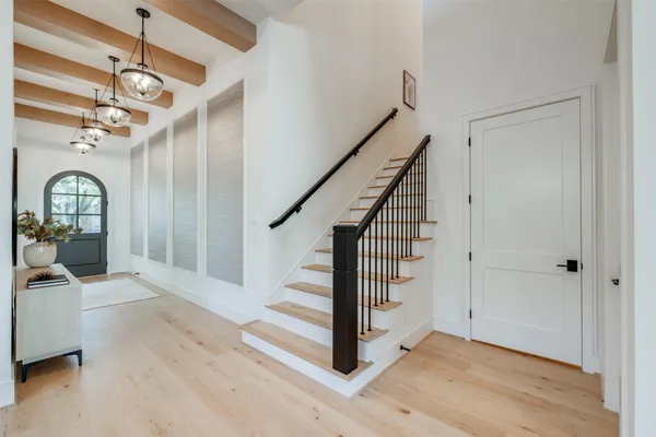 $2,599,900 | 1002 East 6 1/2 Street, Houston, TX 77009