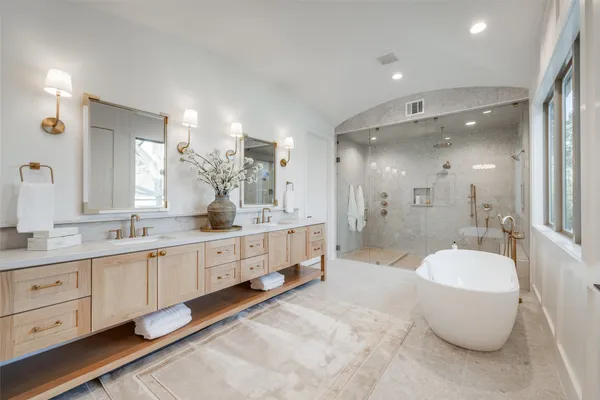 $2,599,900 | 1002 East 6 1/2 Street, Houston, TX 77009