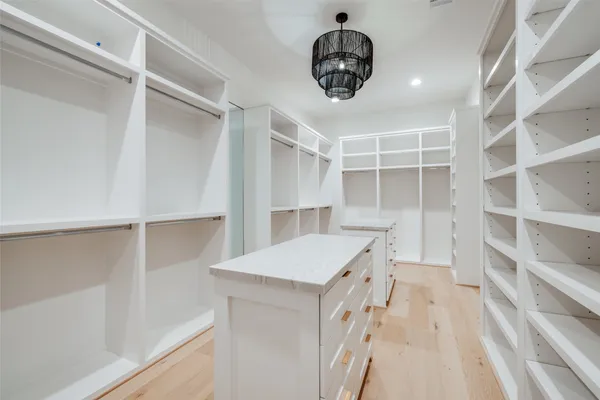 $2,599,900 | 1002 East 6 1/2 Street, Houston, TX 77009