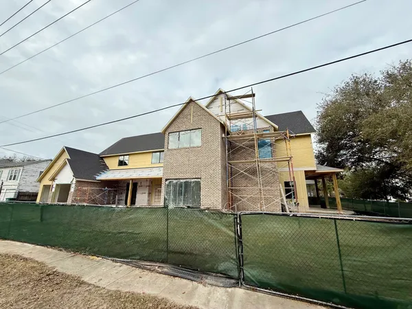 $2,599,900 | 1002 East 6 1/2 Street, Houston, TX 77009