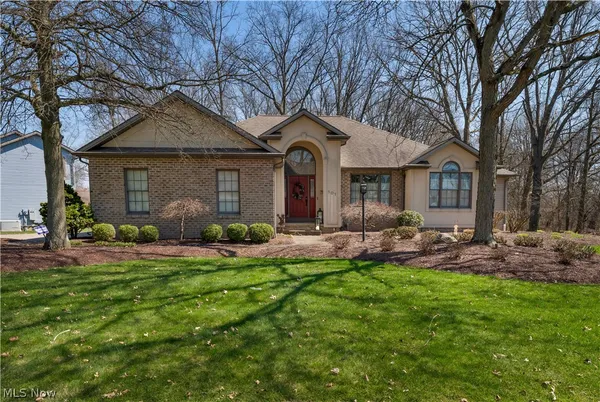 $439,500 | 101 Pin Oak Place, Campbell, OH 44405