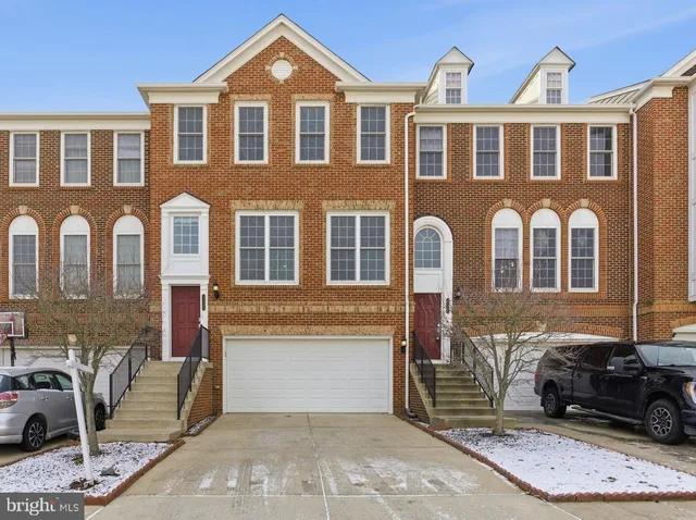 $820,000 | 42904 Bittner Square, Ashburn, VA 20148