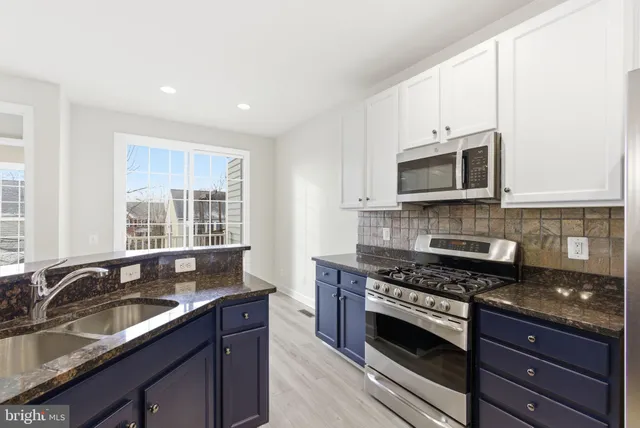 $820,000 | 42904 Bittner Square, Ashburn, VA 20148