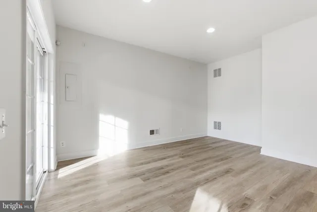 $820,000 | 42904 Bittner Square, Ashburn, VA 20148