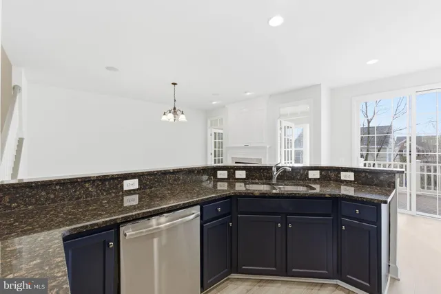 $820,000 | 42904 Bittner Square, Ashburn, VA 20148