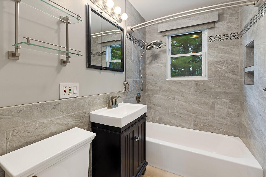 104 Old Lisbon Road Lewiston, ME 04240 - Photo 35 of 85 First Floor Bathroom