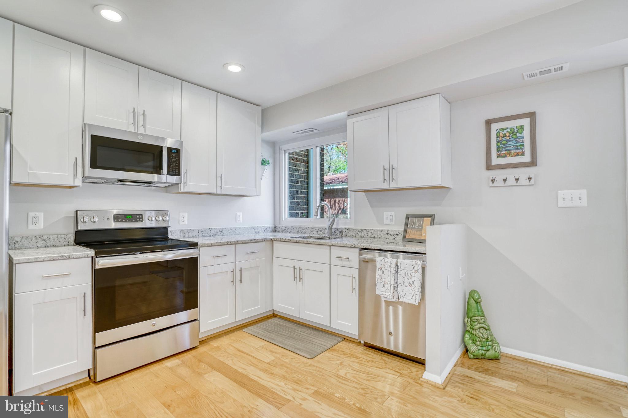 1713 Wainwright Drive Reston, VA 20190 - Photo 15 of 67