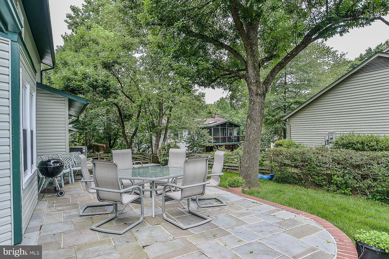 7154 Sontag Way Springfield, VA 22153 - Photo 20 of 21 Exterior (Rear)