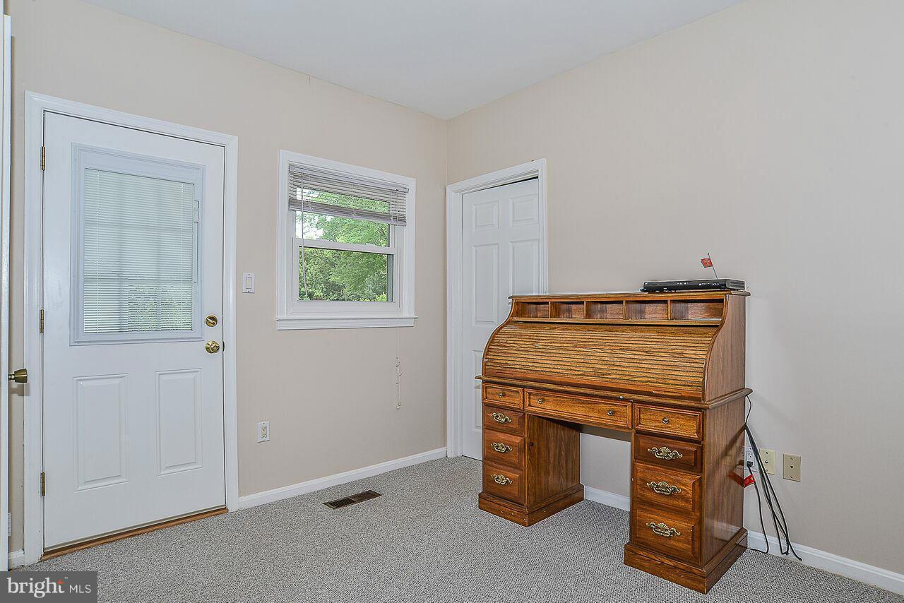 7154 Sontag Way Springfield, VA 22153 - Photo 7 of 21 Interior (General)