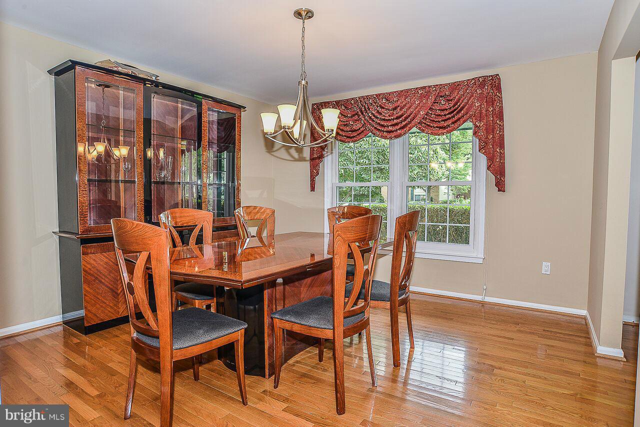 7154 Sontag Way Springfield, VA 22153 - Photo 8 of 21 Dining Room