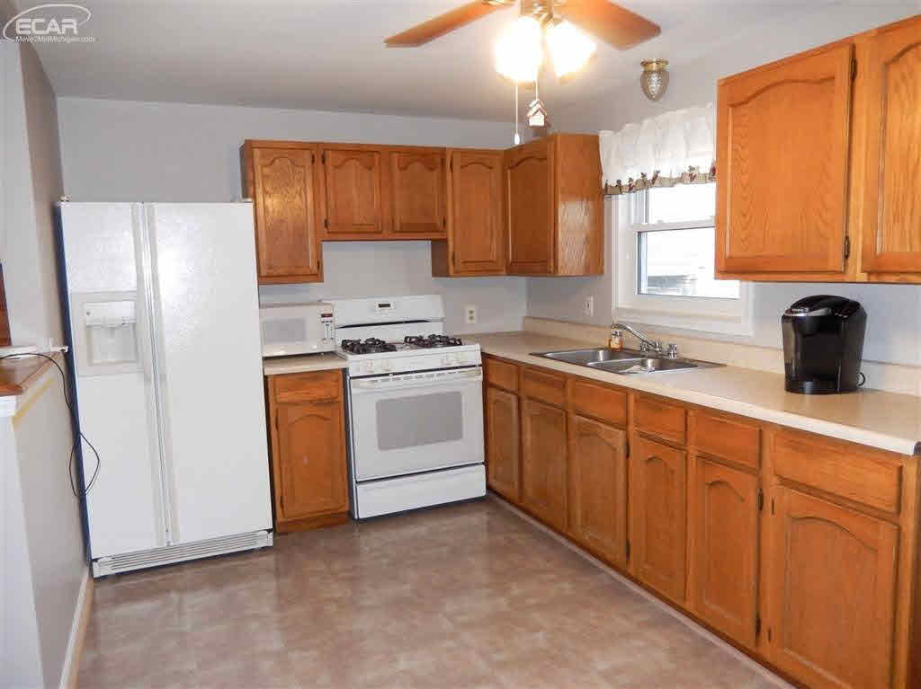 9059 Duffield Road Gaines, MI 48436 - Photo 2 of 28 21395301-1.JPG