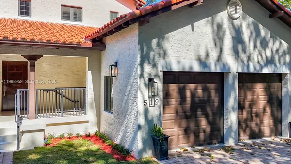 $15,500 | 519 Alhambra Circle, Coral Gables, FL 33134