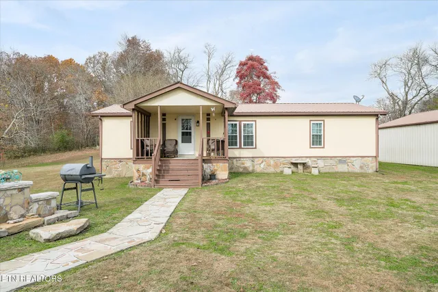 $199,900 | 409 West Loop Road, Sparta, TN 38583