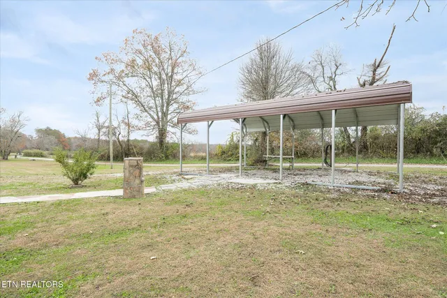$199,900 | 409 West Loop Road, Sparta, TN 38583