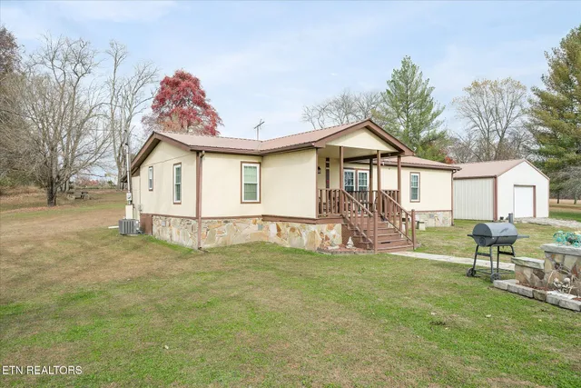 $199,900 | 409 West Loop Road, Sparta, TN 38583
