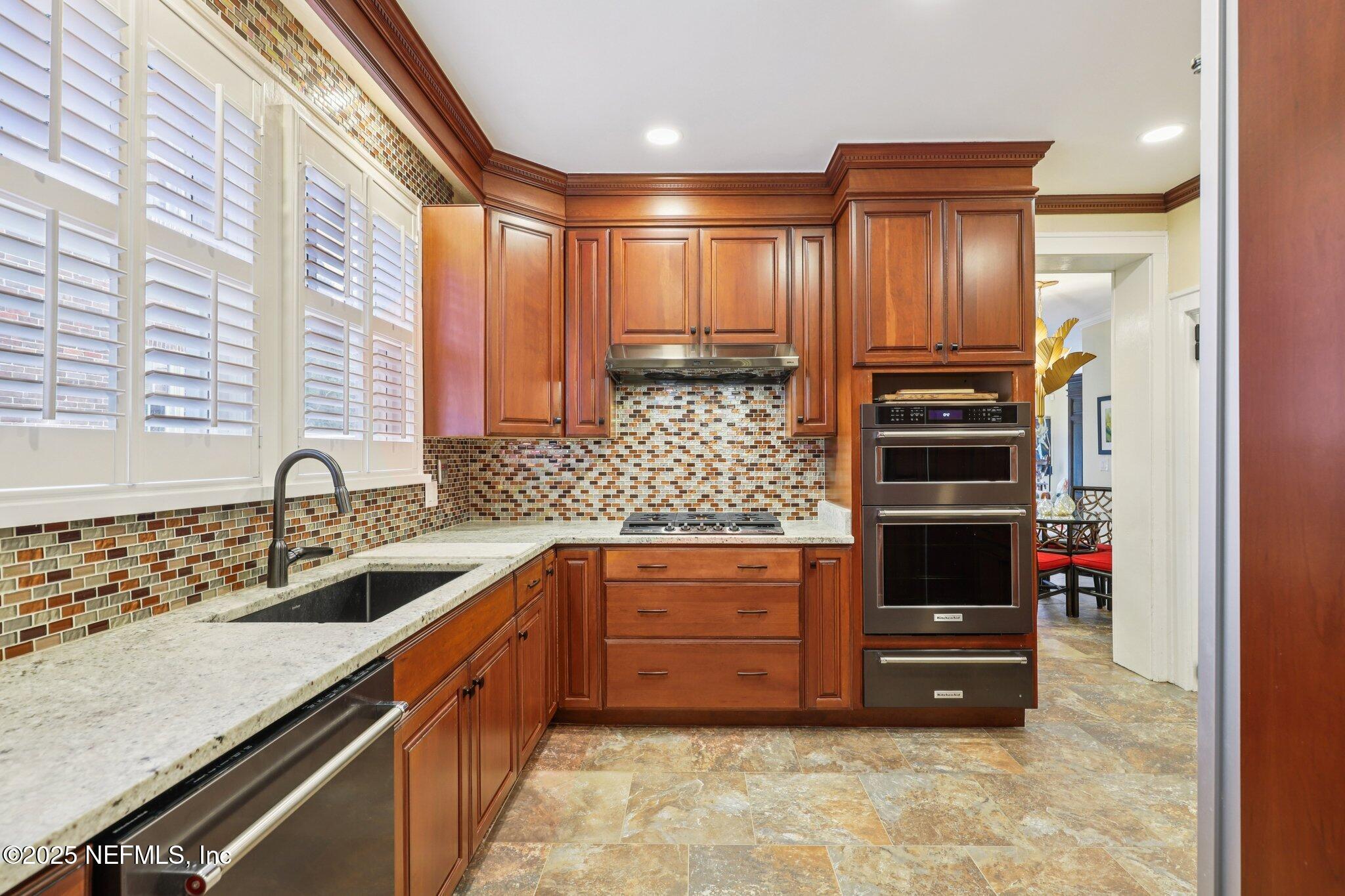 3665 Hedrick Street Jacksonville, FL 32205 - Photo 19 of 62 Kitchen