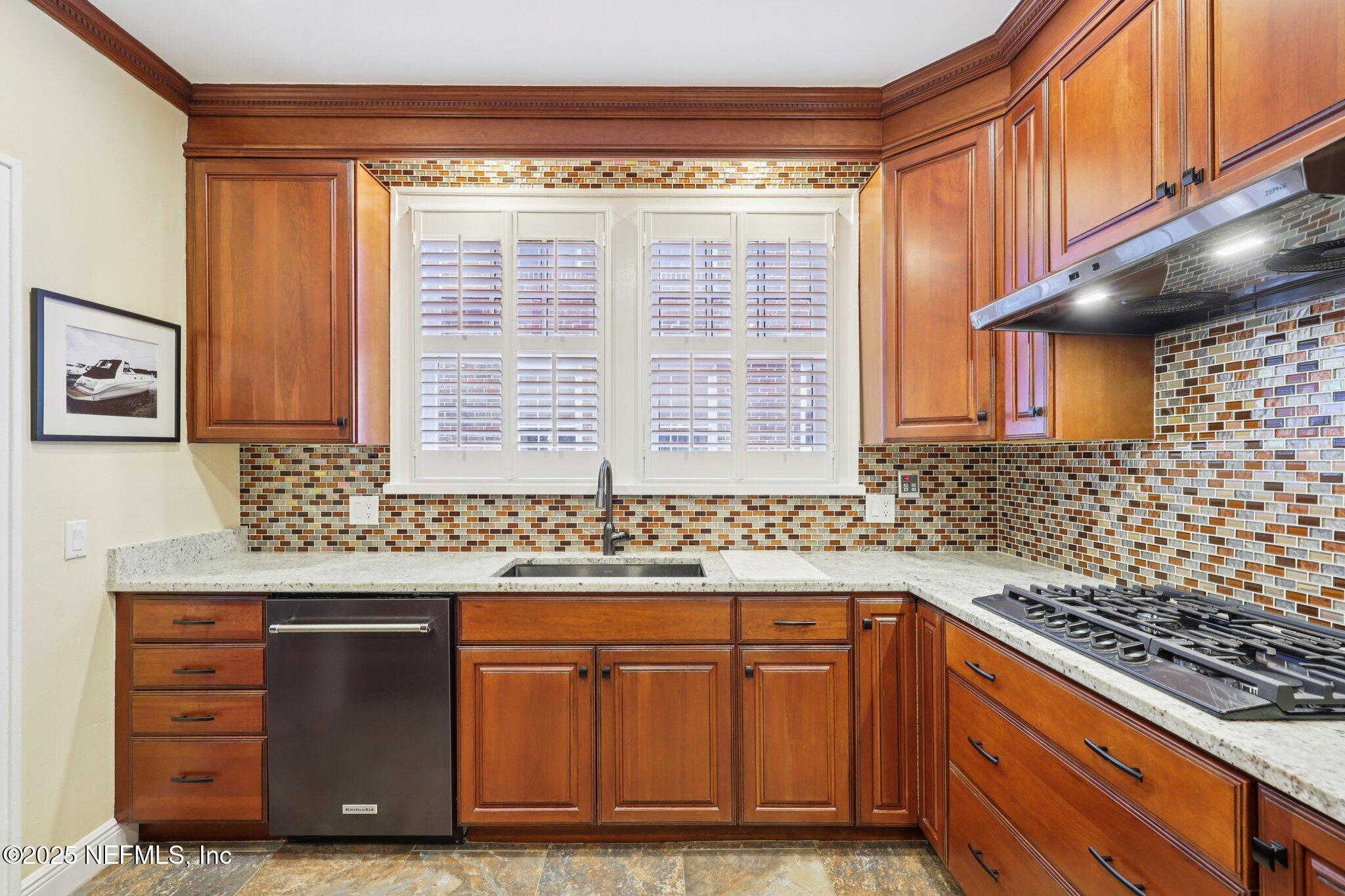 3665 Hedrick Street Jacksonville, FL 32205 - Photo 22 of 62 Leathered granite counters