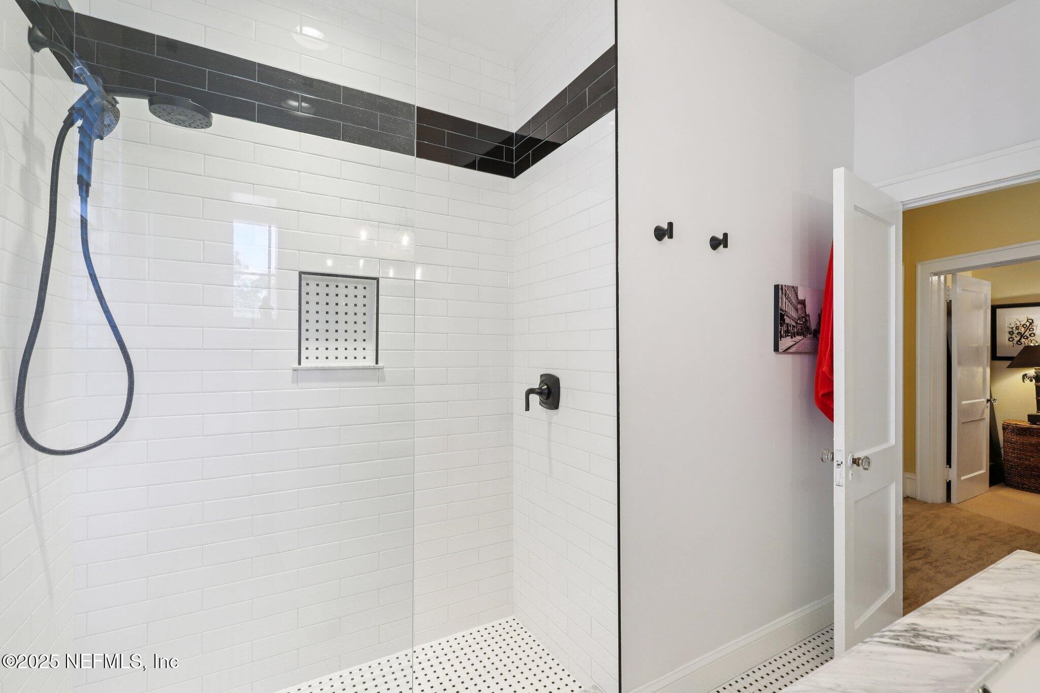 3665 Hedrick Street Jacksonville, FL 32205 - Photo 42 of 62 Upstairs full bathroom