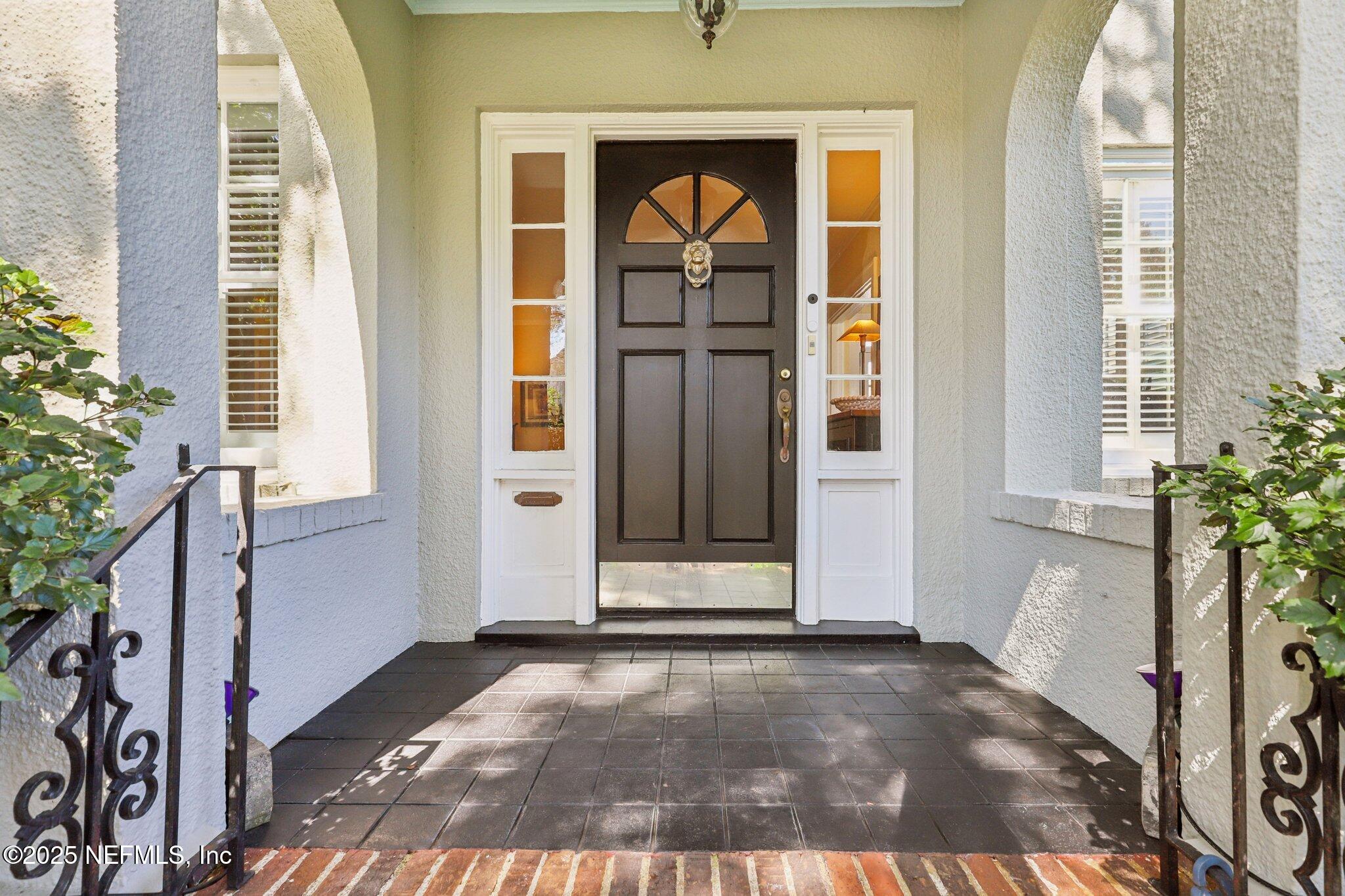 3665 Hedrick Street Jacksonville, FL 32205 - Photo 5 of 62 Front porch