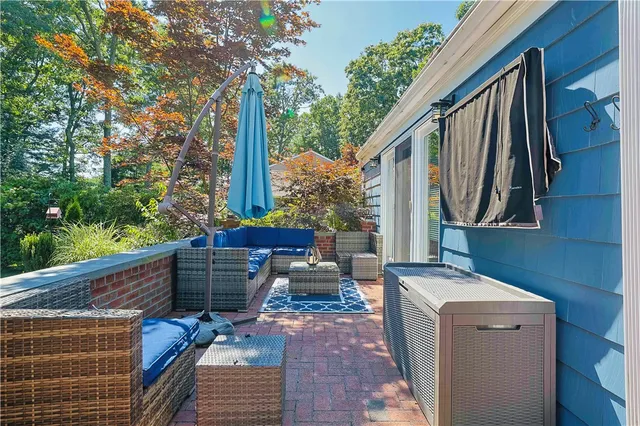 $639,900 | 8 Winterberry Drive, Coventry, RI 02816