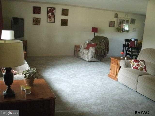 424 Spring Forge Drive Spring Grove, PA 17362 - Photo 10 of 25