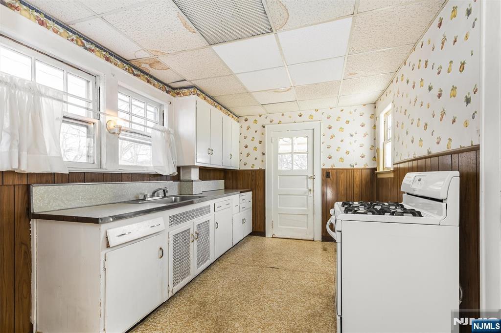 105 Midland Avenue Glen Ridge, NJ 07028 - Photo 14 of 24