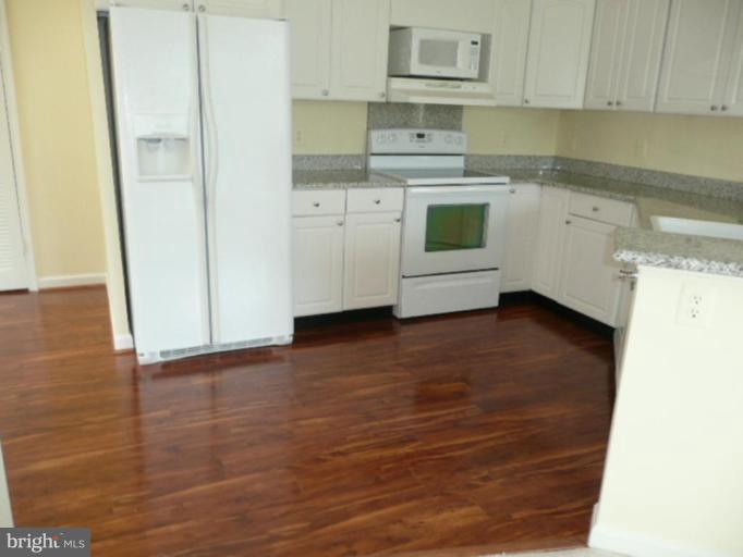 11278 Harbor Court, Unit 1278 Reston, VA 20191 - Photo 14 of 23 Kitchen #2
