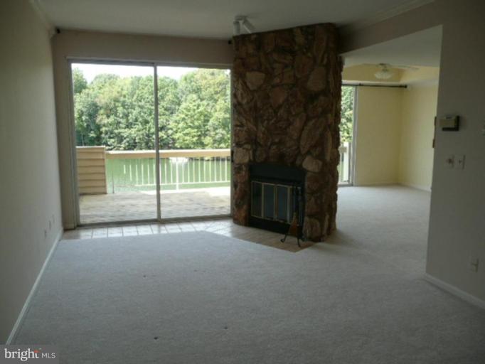 11278 Harbor Court, Unit 1278 Reston, VA 20191 - Photo 8 of 23 Living Room #2
