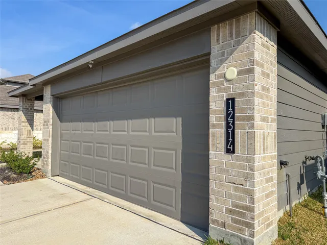 $1,900 | 12314 Morning Vista Drive, Houston, TX 77014