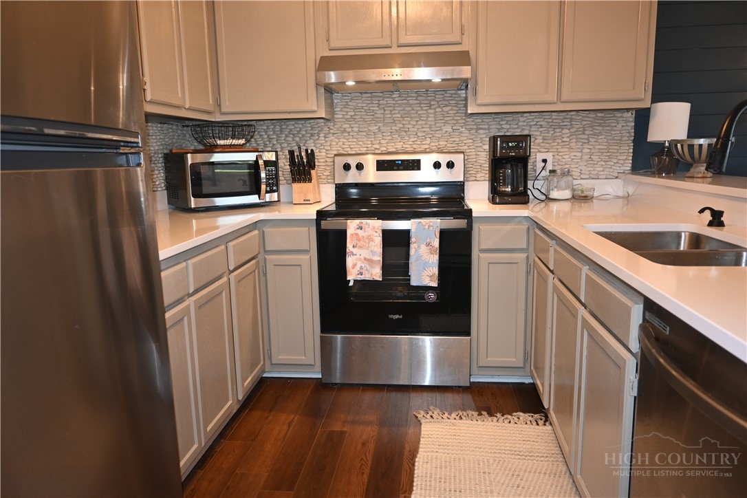 3114 Pinnacle Inn Road, Unit 3114 Beech Mountain, NC 28604 - Photo 8 of 29