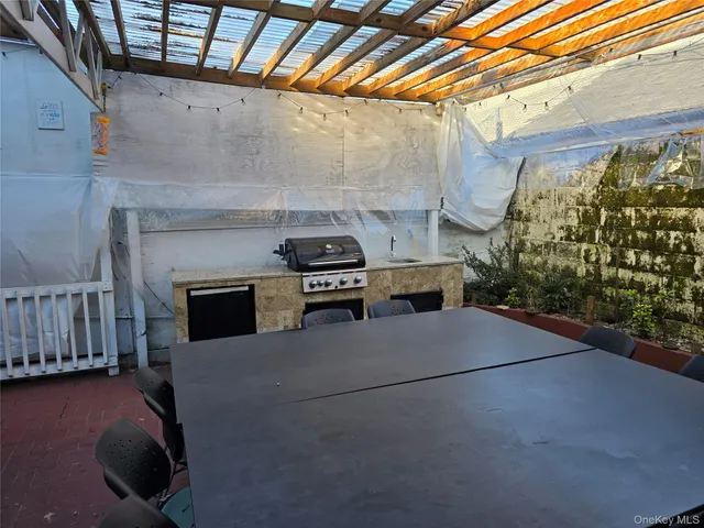 $889,000 | 367 Lincoln Avenue | City Line