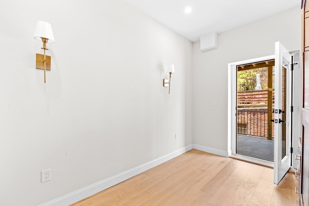 166 Salem Street, Unit 8 Boston, MA 02113 - Photo 5 of 17