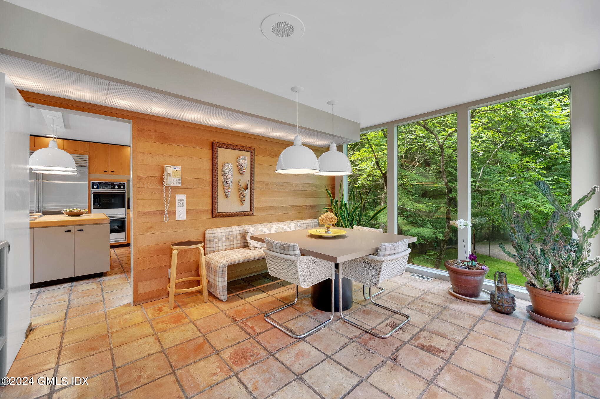 66 Sumner Road Greenwich, CT 06831 - Photo 17 of 43 Z6A_4195