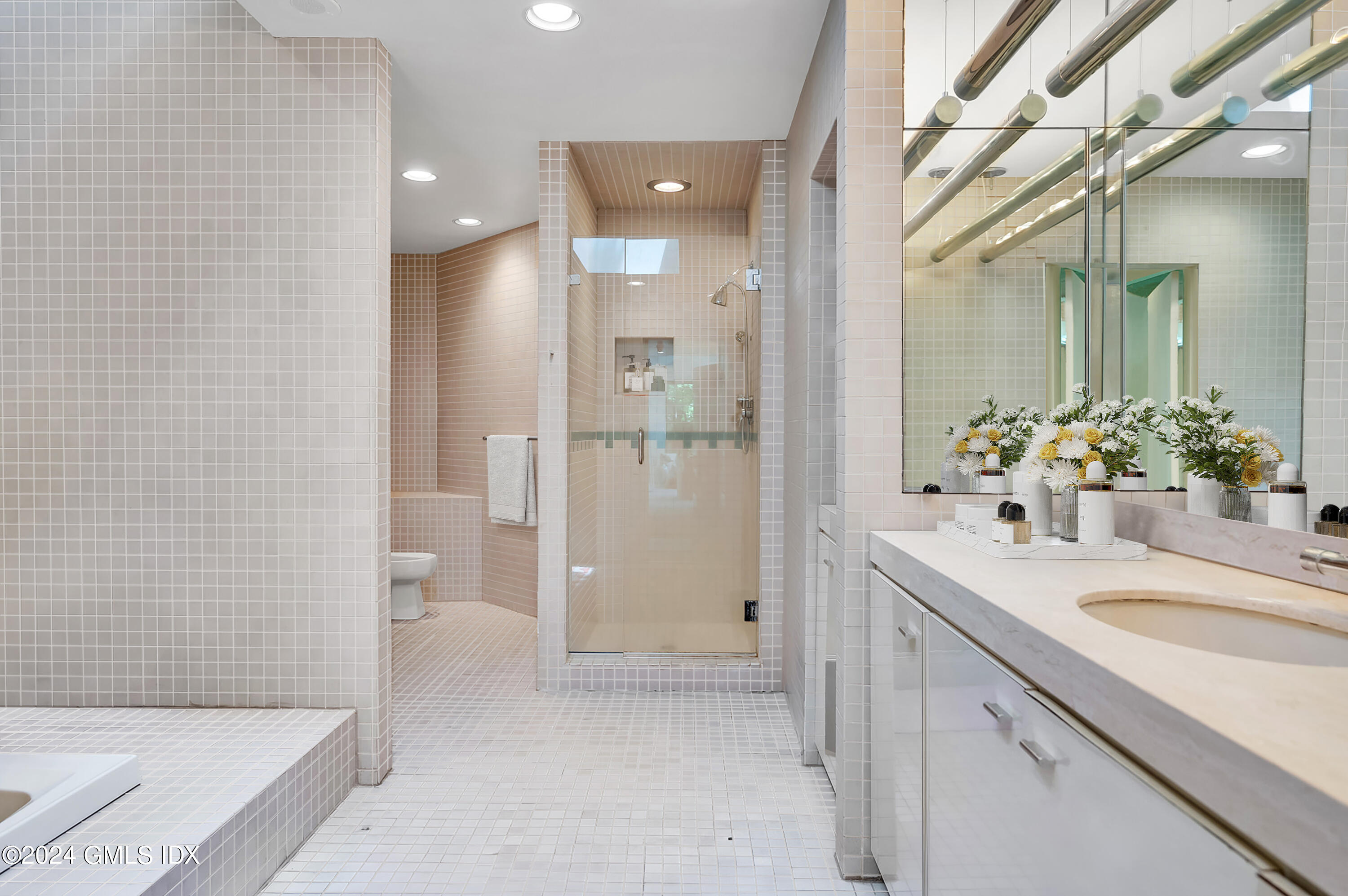 66 Sumner Road Greenwich, CT 06831 - Photo 26 of 43 Staged Primary Bathroom copy