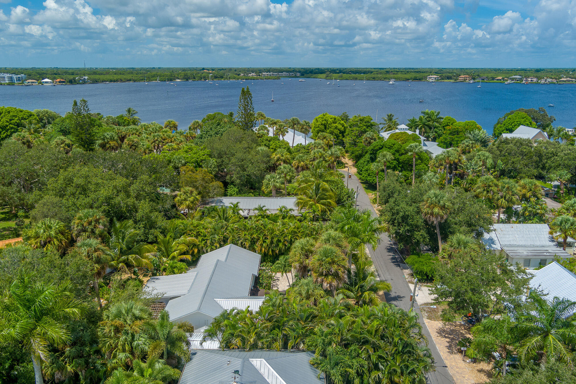 547 Southwest Riverview Street Stuart, FL 34994 - Photo 12 of 47 547 SW Riverview St, Stuart, FL 34994-1