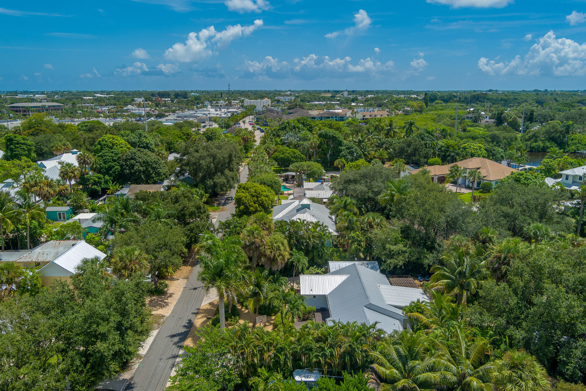 547 Southwest Riverview Street Stuart, FL 34994 - Photo 17 of 47 547 SW Riverview St, Stuart, FL 34994-4