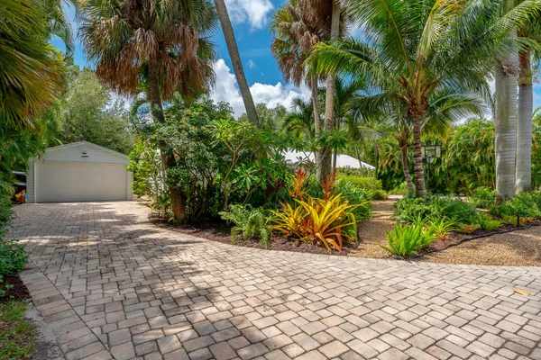 $889,000 | 547 Southwest Riverview Street, Stuart, FL 34994