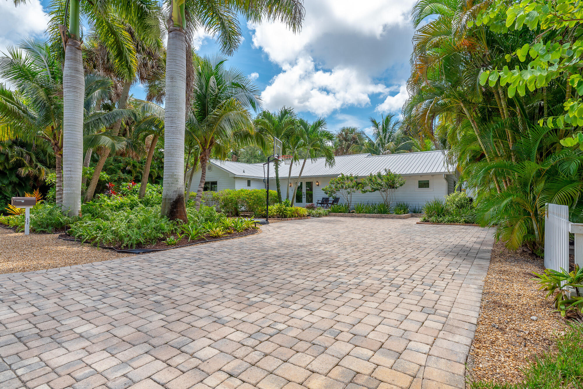 547 Southwest Riverview Street Stuart, FL 34994 - Photo 21 of 47 547 SW Riverview St, Stuart, FL 34994-7