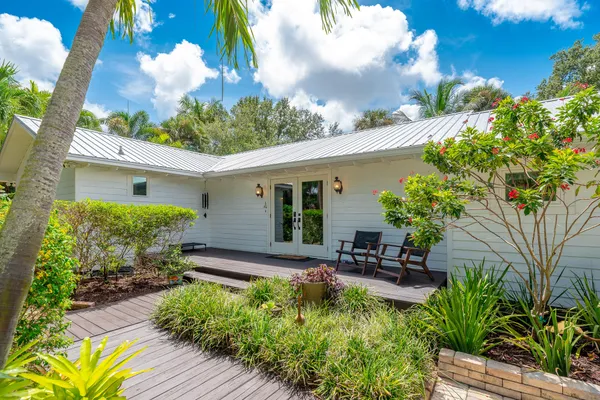 $889,000 | 547 Southwest Riverview Street, Stuart, FL 34994