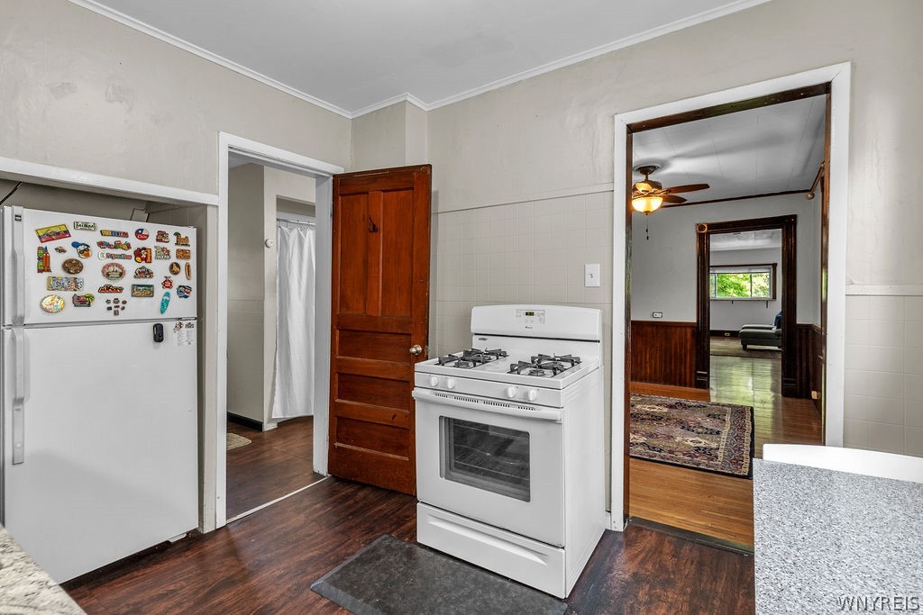 175 Congress Street Buffalo, NY 14213 - Photo 25 of 48 2nd floor: Kitchen